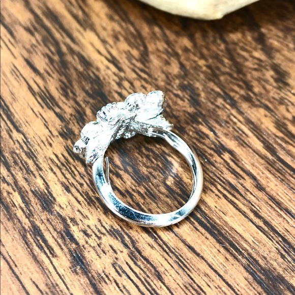 Avon Floral Ring SZ 7 - Picture 5 of 5